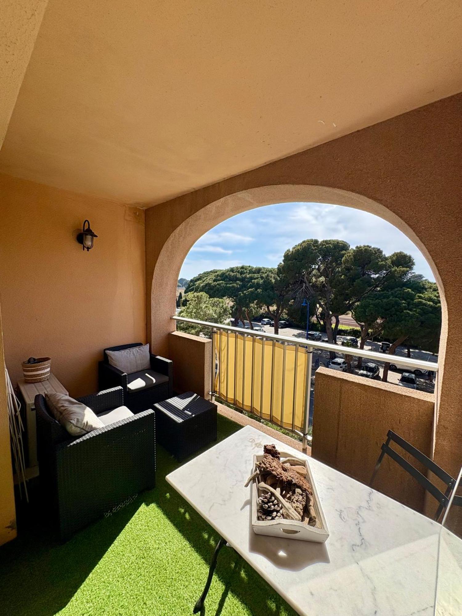 Ferienwohnung Sejour Au Port Hyères Exterior foto