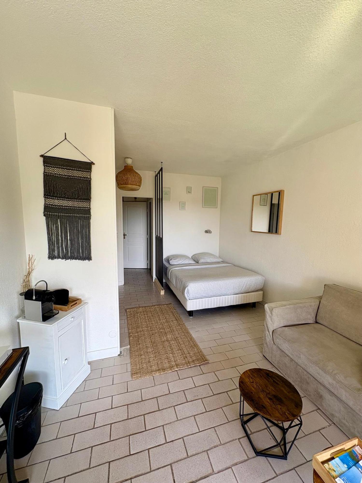 Ferienwohnung Sejour Au Port Hyères Exterior foto